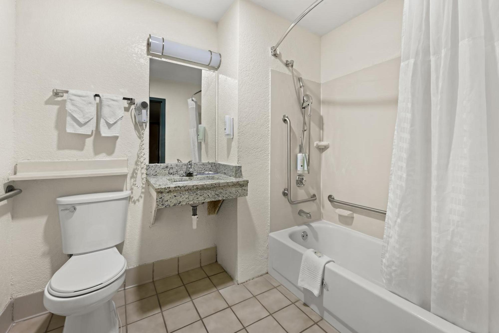 Quality Inn Rocky Mount Exterior foto